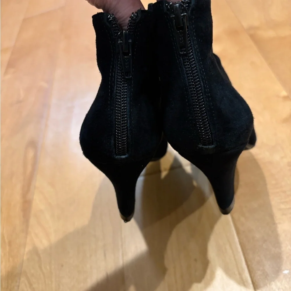 Crown Vintage black suede shoes booties wedge sz 8